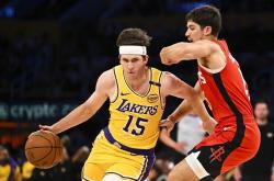 c7娱乐关于从洛杉矶湖人迎来里程碑到球迷炸锅，冲刺阶段波尔图临场应变的信息